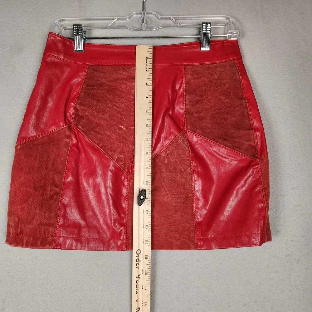 Forever 21 Skirt‎ Womens 28 Red Leather Patchwork Snap Button Front Mini Lined
